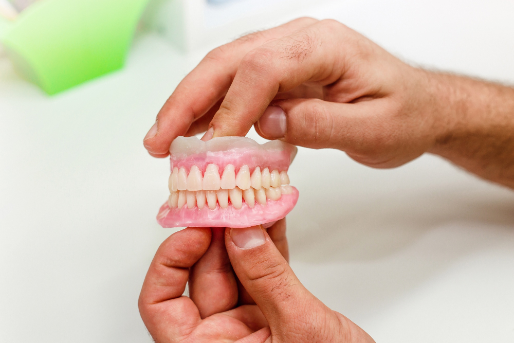 Dentures Guide: Everything Beginners Need to Know